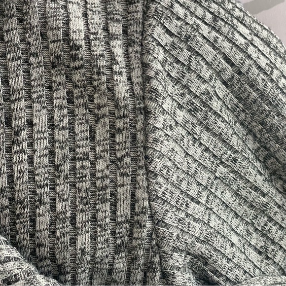 Men’s Sweater - Picture 11 of 12